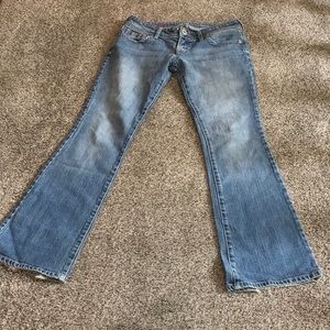 Guess Jeans Size 4 (27 waist, 32 inseam)